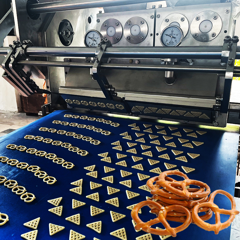 Pretzel Extruders
