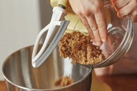 //inrorwxhoqjlln5p.ldycdn.com/cloud/libpqkqqpplmsrrlqmikmjm/do-you-use-a-mixer-when-making-ginger-bread dough.jpg