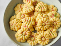 //inrorwxhoqjlln5p.ldycdn.com/cloud/lmBpqKqplmSRrlqnqqqojm/best-spritz-cookie-machine.jpg