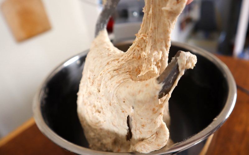 how to knead dough in mixer1