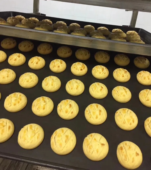 striped cookie making machine2