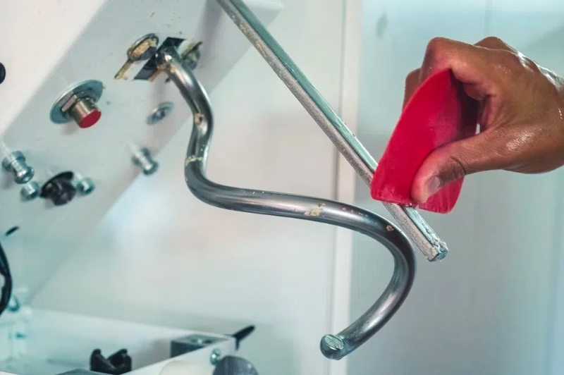 how to clean bakery equipment1