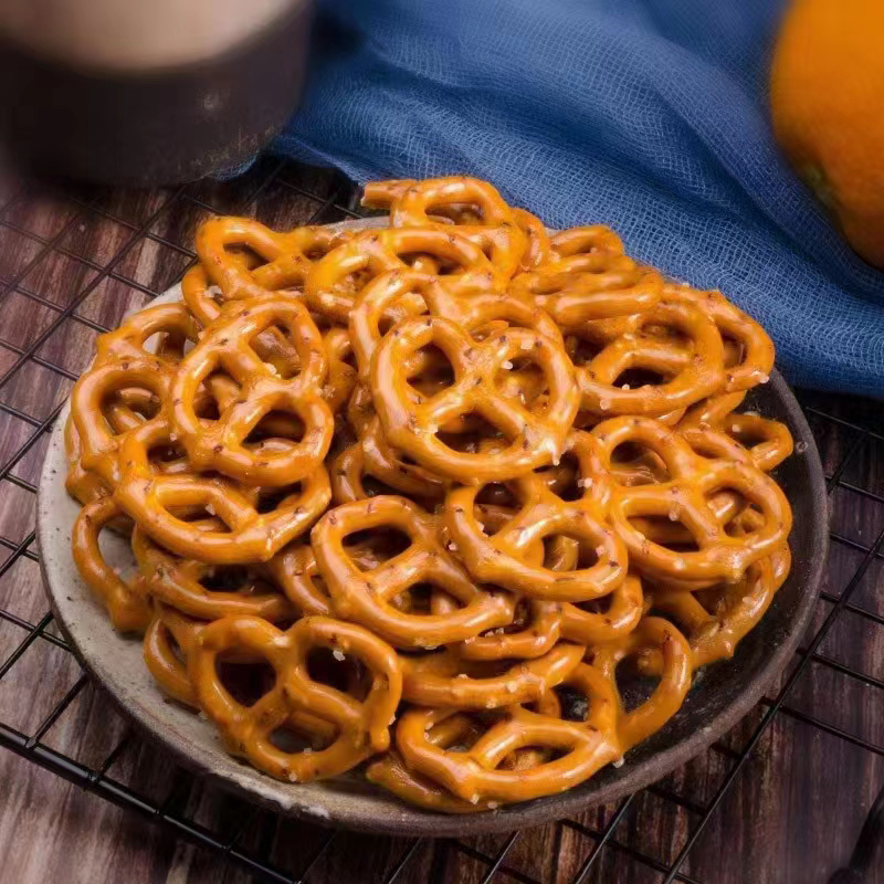 Pretzel Extruder