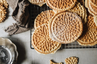 //inrorwxhoqjlln5p.ldycdn.com/cloud/lqBpqKqplmSRrljkmpomjm/pizzelle-cookie-machine.jpg