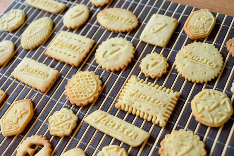 bakery cookie machine.jpg