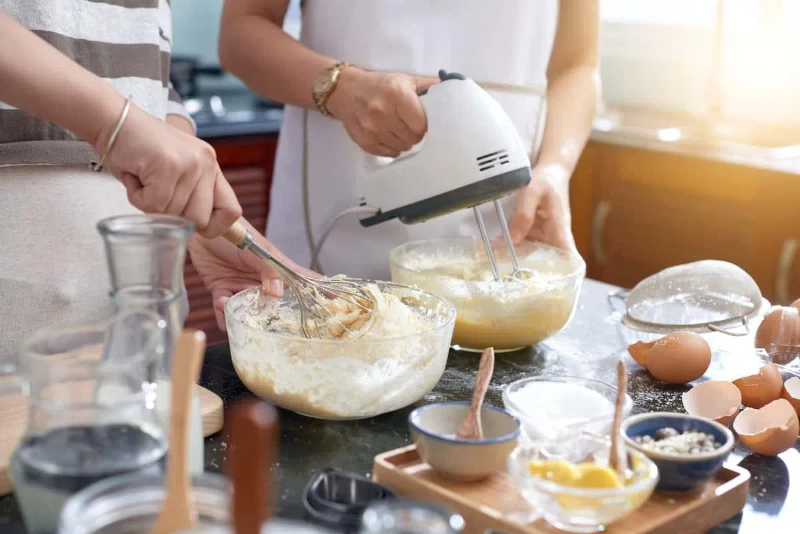 can you mix cookie dough with a hand mixer.jpg