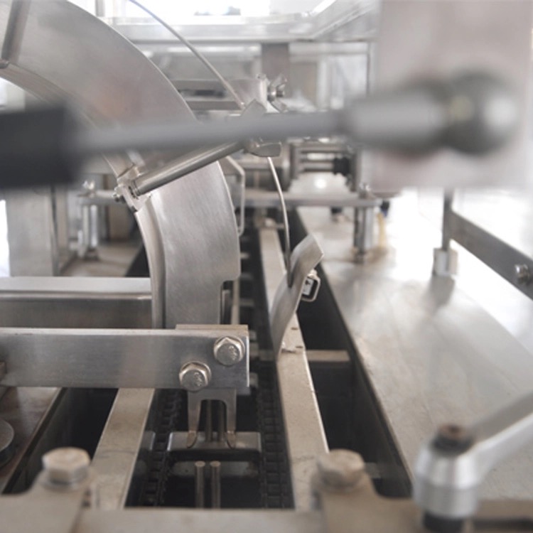 detals of Sandwich Biscuit Machine